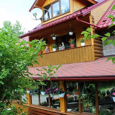 Садиба "У Валентини" Yablunytsya Exterior photo