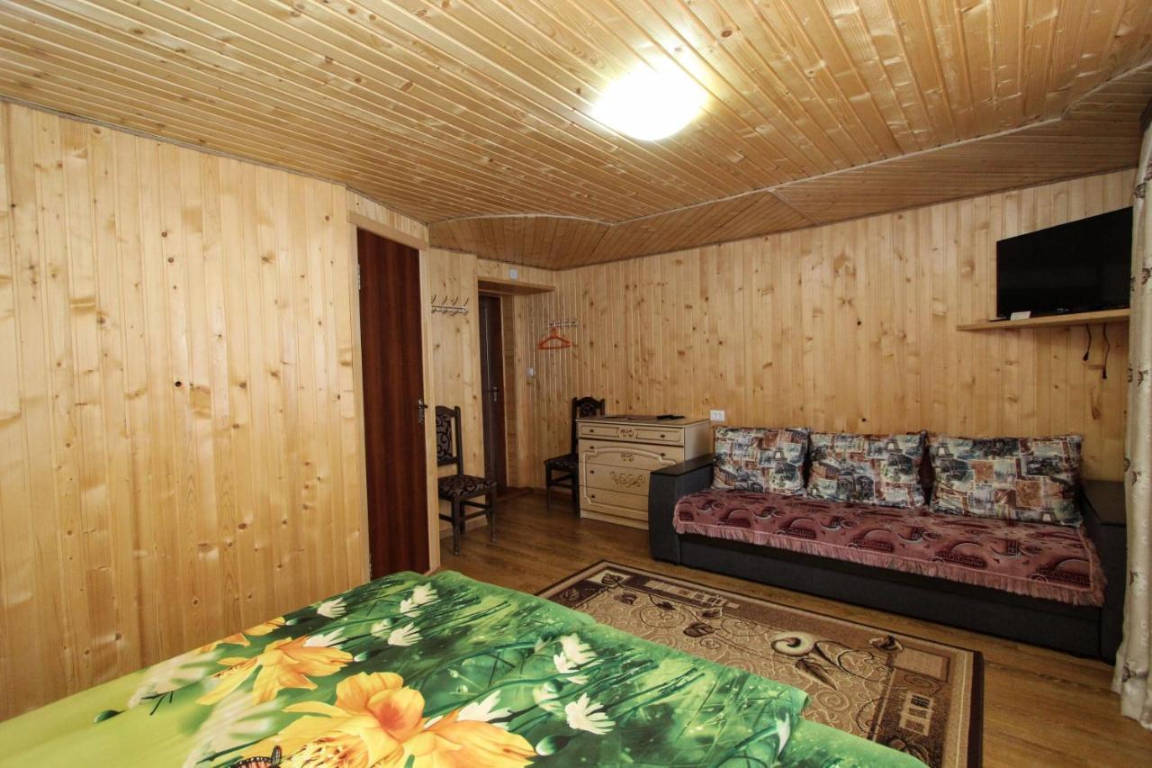 Садиба "У Валентини" Yablunytsya Exterior photo