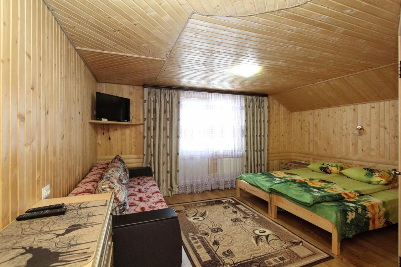 Садиба "У Валентини" Yablunytsya Exterior photo