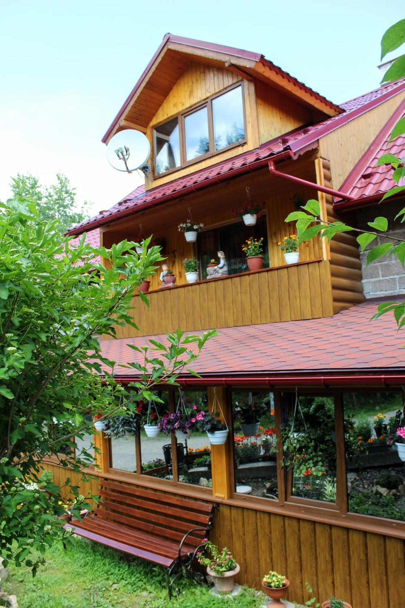 Садиба "У Валентини" Yablunytsya Exterior photo